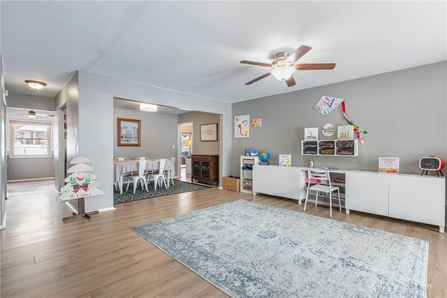 9742 Stagecoach Drive, Centerville, OH 45458