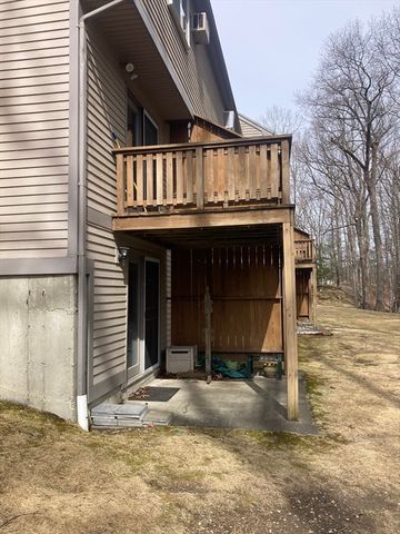 127 Cortland Circle 127, Leominster, MA 01453