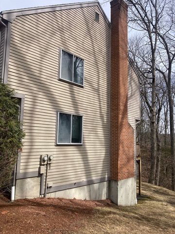 127 Cortland Circle 127, Leominster, MA 01453