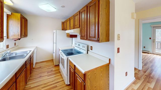 127 Cortland Circle 127, Leominster, MA 01453