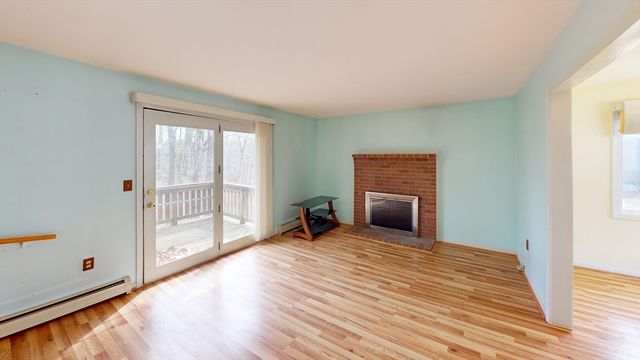 127 Cortland Circle 127, Leominster, MA 01453