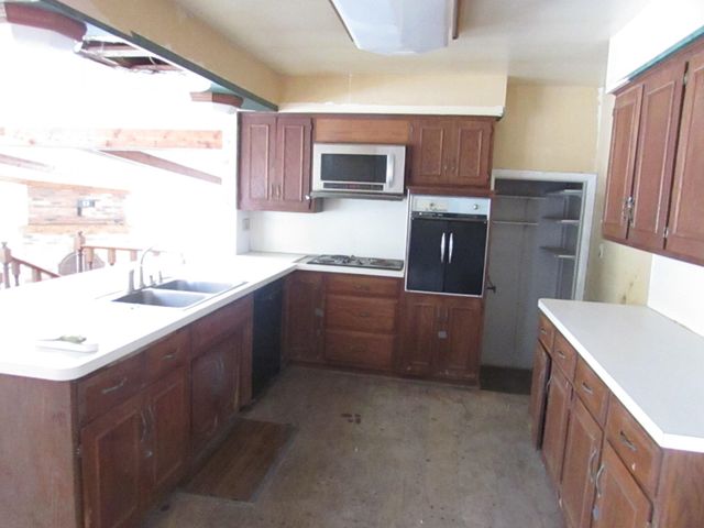 10378 Mckinley Road, Montrose, MI 48457