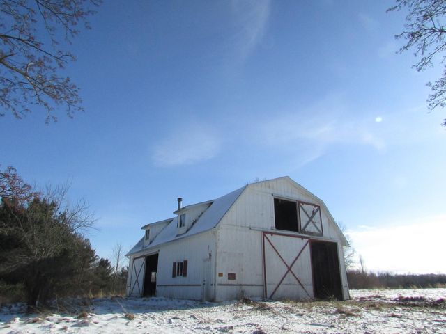 10378 Mckinley Road, Montrose, MI 48457