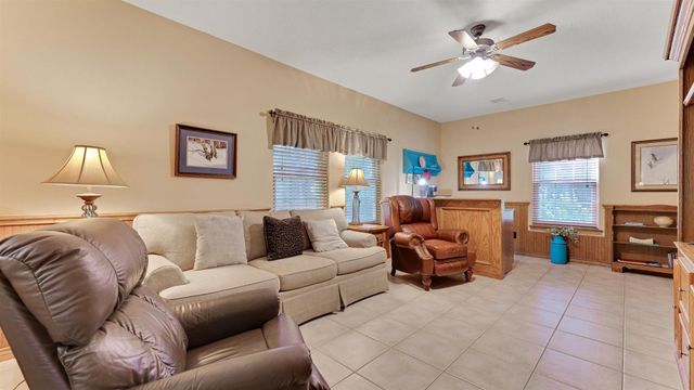 8199 Hills Parkway, Montgomery, TX 77316