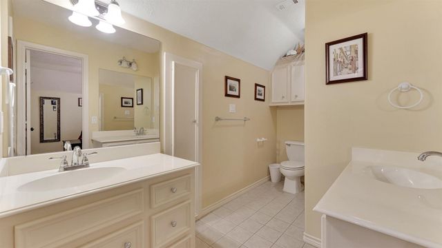 8199 Hills Parkway, Montgomery, TX 77316