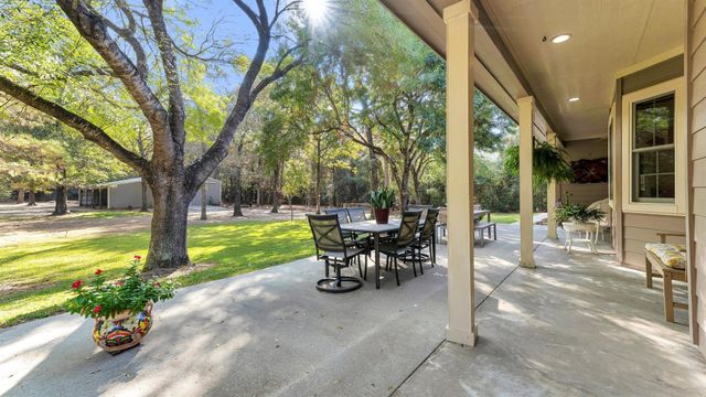 8199 Hills Parkway, Montgomery, TX 77316