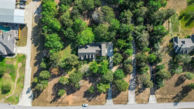 8199 Hills Parkway, Montgomery, TX 77316