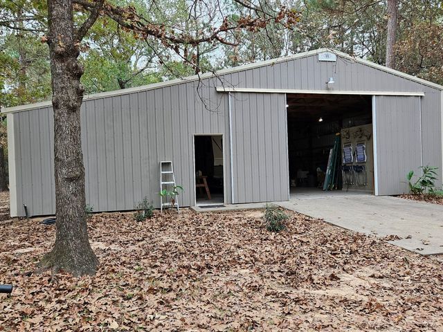 8199 Hills Parkway, Montgomery, TX 77316