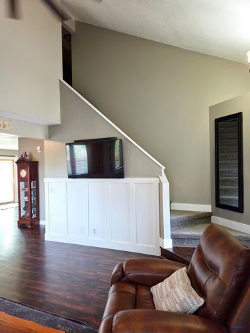 1225 CLOVER RIDGE CT, Rapid City, SD 57701