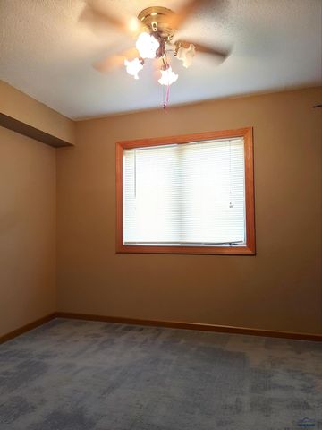 1225 CLOVER RIDGE CT, Rapid City, SD 57701