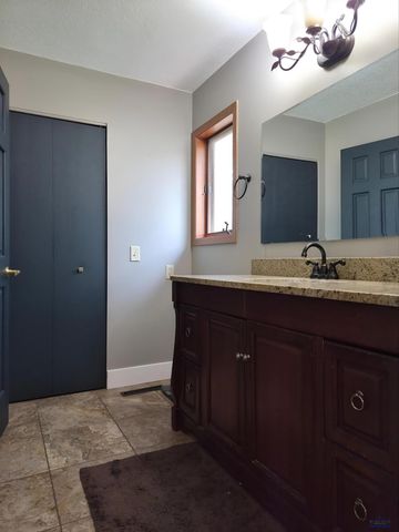 1225 CLOVER RIDGE CT, Rapid City, SD 57701