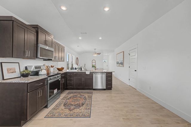 1005 W Pebblebrooke Drive, Ozark, MO 65721