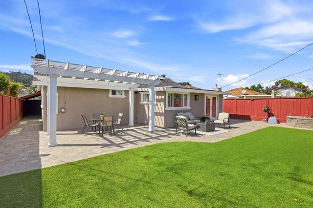 202 Hiller Street, Belmont, CA 94002