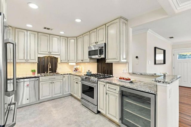 202 Hiller Street, Belmont, CA 94002