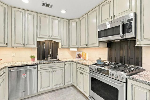 202 Hiller Street, Belmont, CA 94002