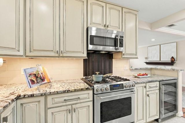 202 Hiller Street, Belmont, CA 94002
