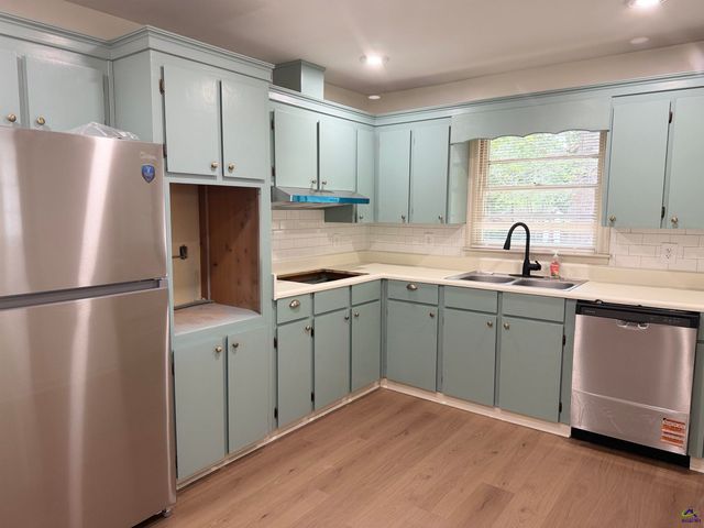 87 Ravenwood Way, Warner Robins, GA 31093