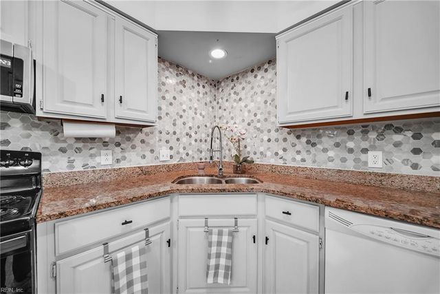 106 Copperfield, Williamsburg, VA 23185