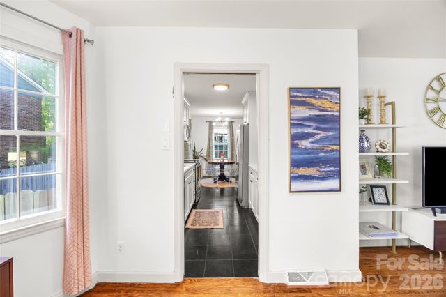 3400 Erinbrook Lane, Charlotte, NC 28215