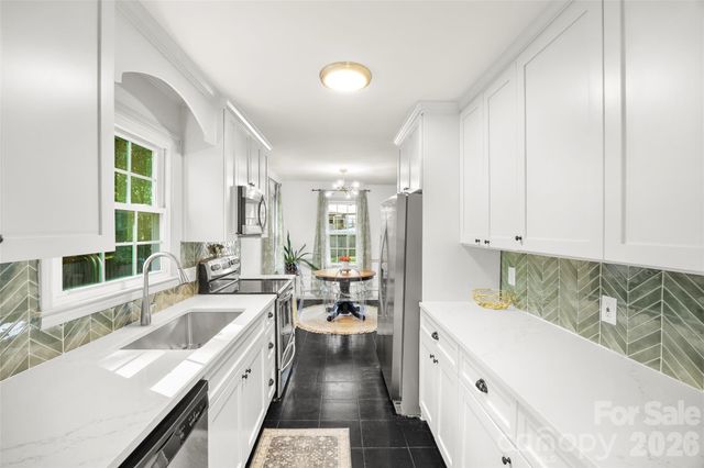 3400 Erinbrook Lane, Charlotte, NC 28215