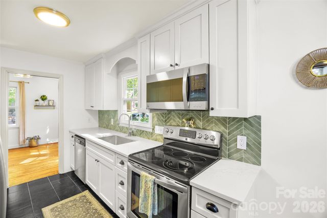 3400 Erinbrook Lane, Charlotte, NC 28215