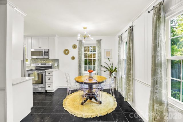 3400 Erinbrook Lane, Charlotte, NC 28215