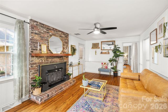 3400 Erinbrook Lane, Charlotte, NC 28215