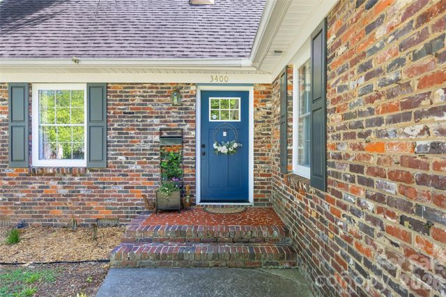 3400 Erinbrook Lane, Charlotte, NC 28215