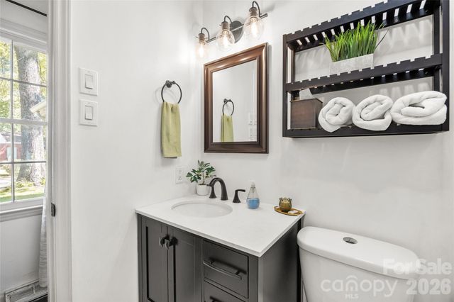 3400 Erinbrook Lane, Charlotte, NC 28215