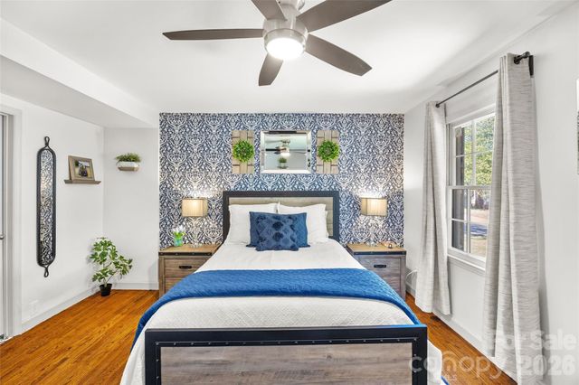 3400 Erinbrook Lane, Charlotte, NC 28215