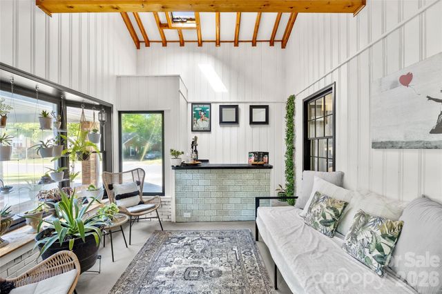 3400 Erinbrook Lane, Charlotte, NC 28215