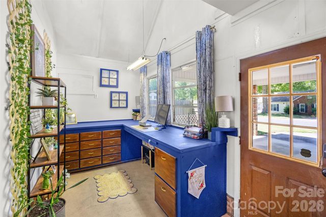 3400 Erinbrook Lane, Charlotte, NC 28215