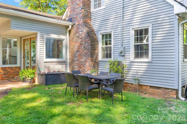 3400 Erinbrook Lane, Charlotte, NC 28215