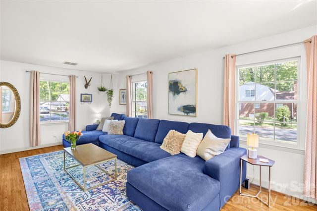 3400 Erinbrook Lane, Charlotte, NC 28215