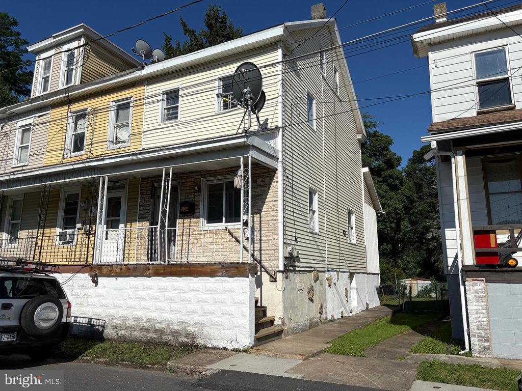 204 3RD ST, Ranshaw, PA 17866