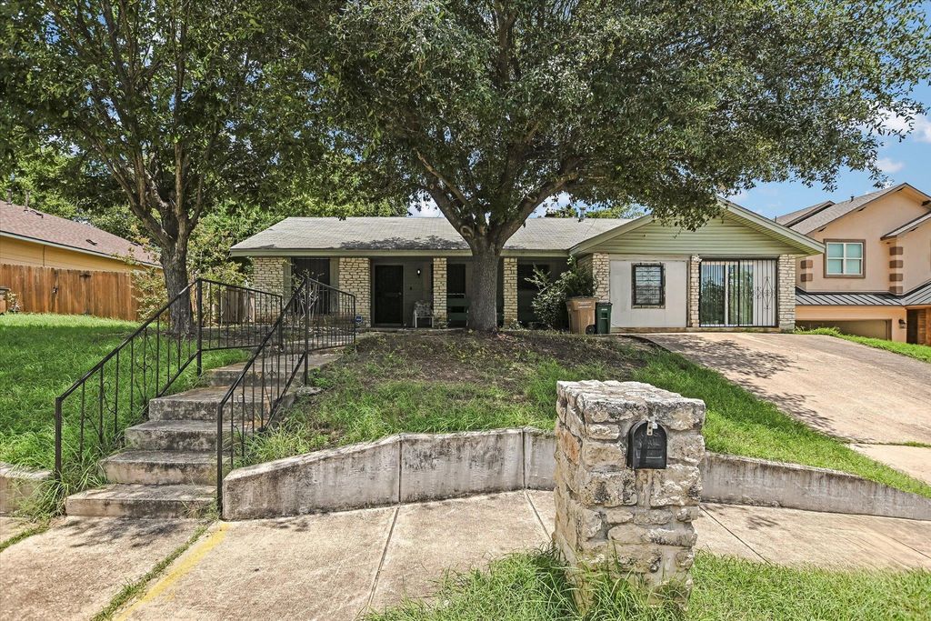 5702 Purple Sage DR, Austin, TX 78724