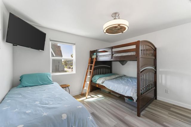 12917 John Reynolds Road, Galveston, TX 77554