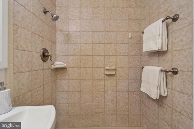 4809 7TH ST S, Arlington, VA 22204