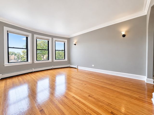 911 E 85th Street 3E, Chicago, IL 60619