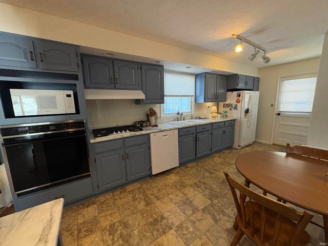 338 Eastwood Drive, Bedford, IN 47421