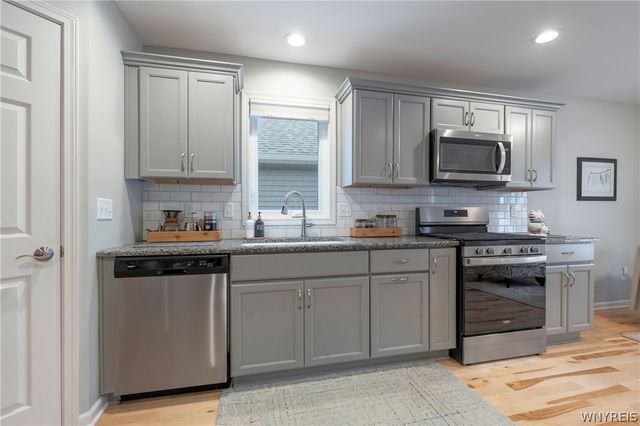 24 Sedge Run, Lancaster, NY 14086