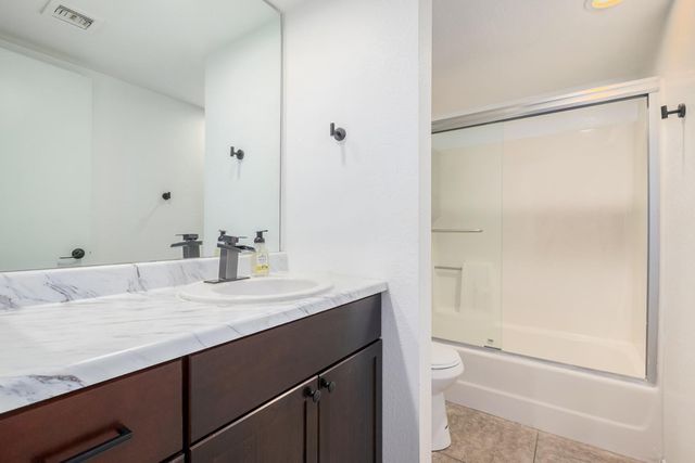 302 N Sycamore 16, Mesa, AZ 85201