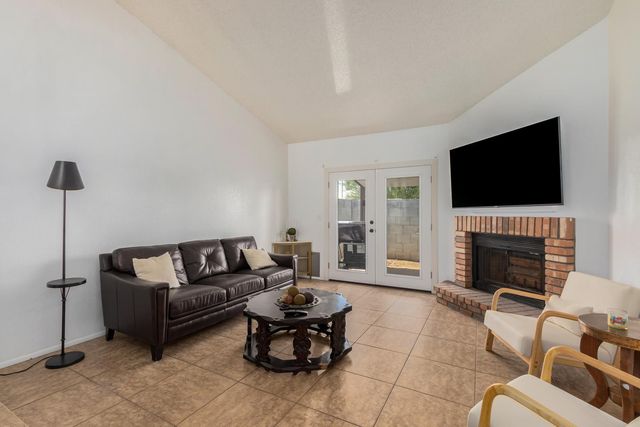 302 N Sycamore 16, Mesa, AZ 85201