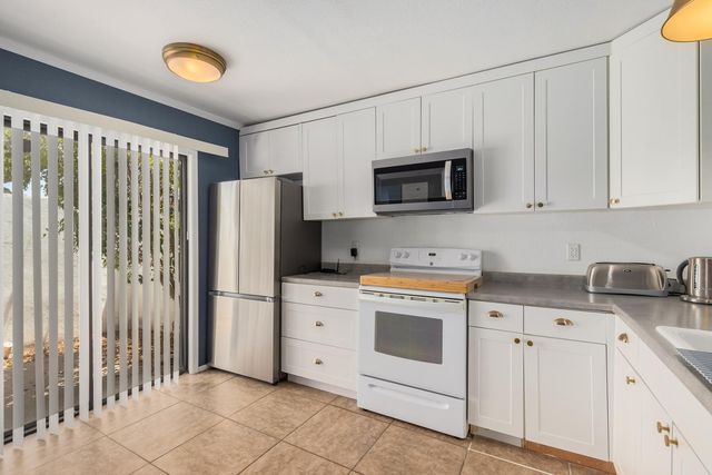302 N Sycamore 16, Mesa, AZ 85201
