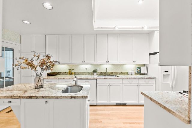 76 Riverknoll Pl, Carmichael, CA 95608
