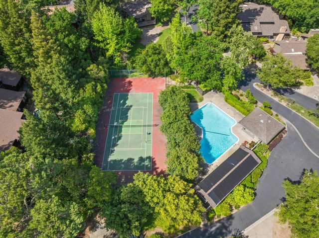 76 Riverknoll Pl, Carmichael, CA 95608