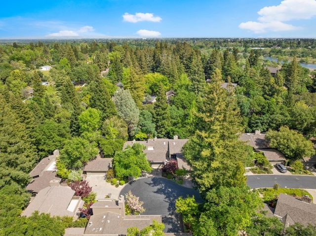 76 Riverknoll Pl, Carmichael, CA 95608