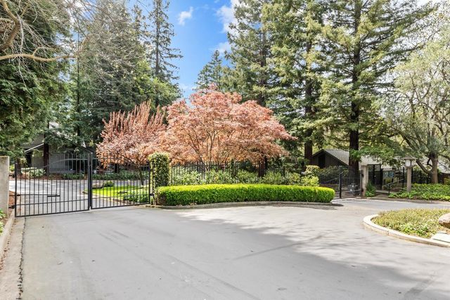 76 Riverknoll Pl, Carmichael, CA 95608