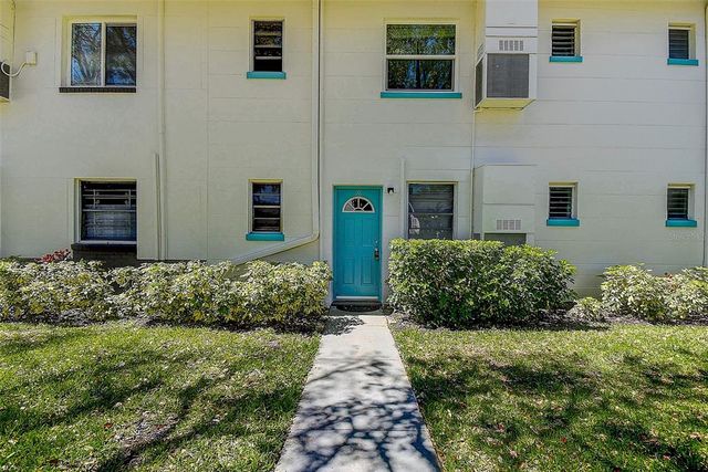 525 9TH AVENUE N 2, St Petersburg, FL 33701