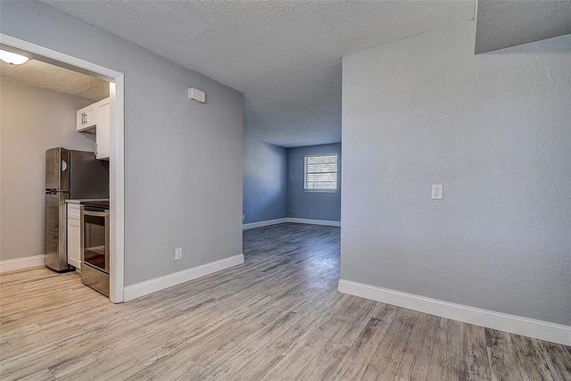 525 9TH AVENUE N 2, St Petersburg, FL 33701